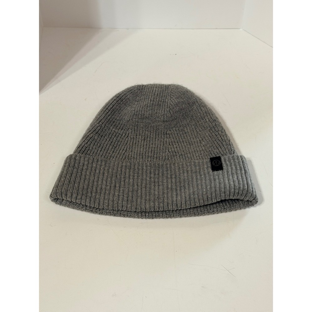 Lululemon Athletica Grey Ribbed Knit Beanie Hat with Logo Patch Heathered Grey